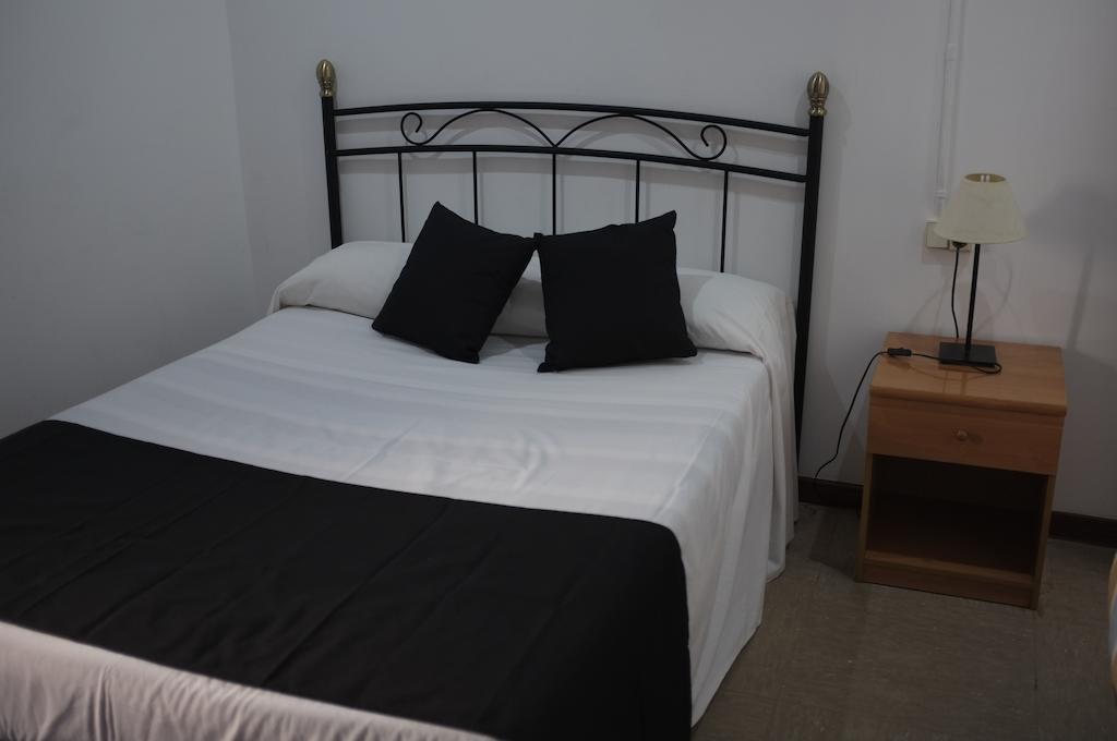 Hostal Europa Barcelona Quarto foto