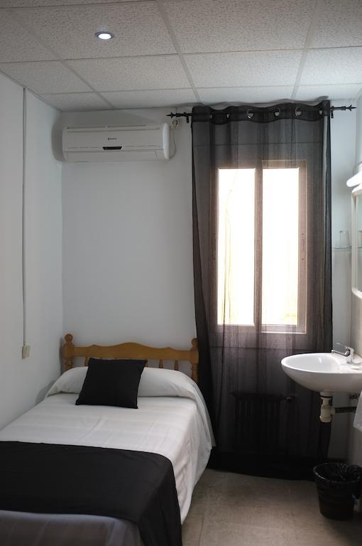Hostal Europa Barcelona Quarto foto